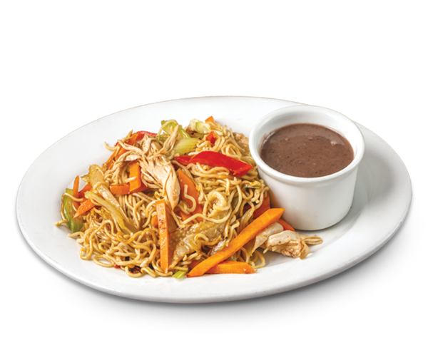 Chowmein de pollo o res